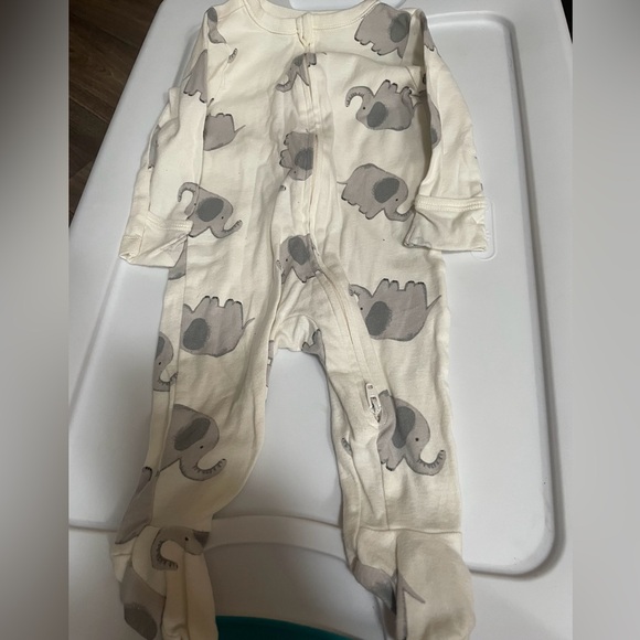 Old Navy Sleepers - Picture 3 of 4